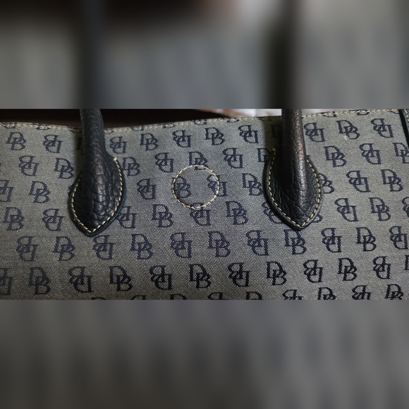 Dooney & Bourke Navy Monogram Fabric & Leather Shoulder Bag Magnetic - Picture 8 of 14